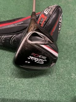Titleist 913 D2 9.5° Driver // Stiff