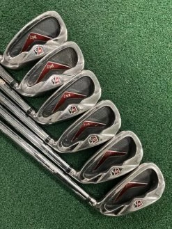 Wilson Staff Di7 FatShaft Irons 5-PW//UniFlex