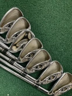 TaylorMade R7 CGB 4-SW // Stiff