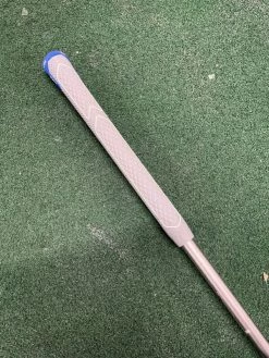 Titleist 913 D2 9.5° Driver // Stiff -Cheap GOLF Store 71E5F6FA B72A 4DC9 B396 F39C76E77225 600x800 1