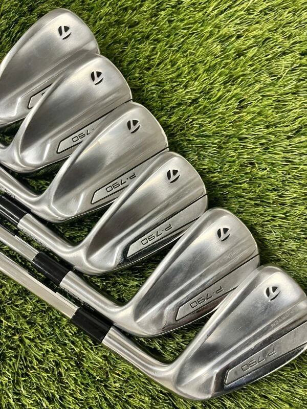 TaylorMade P790 (2019) 5-PW // Reg 1 TaylorMade P790 (2019) 5-PW // Reg