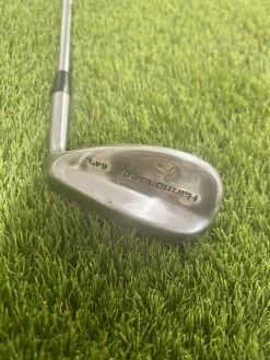 Wilson Harmonized 64° Wedge