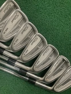 Titleist 704-CB (4-PW) // Reg