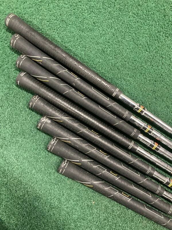 Taylormade R7 Draw Irons 4-Sw // Reg 3 Taylormade R7 Draw Irons 4-Sw // Reg - Image 3