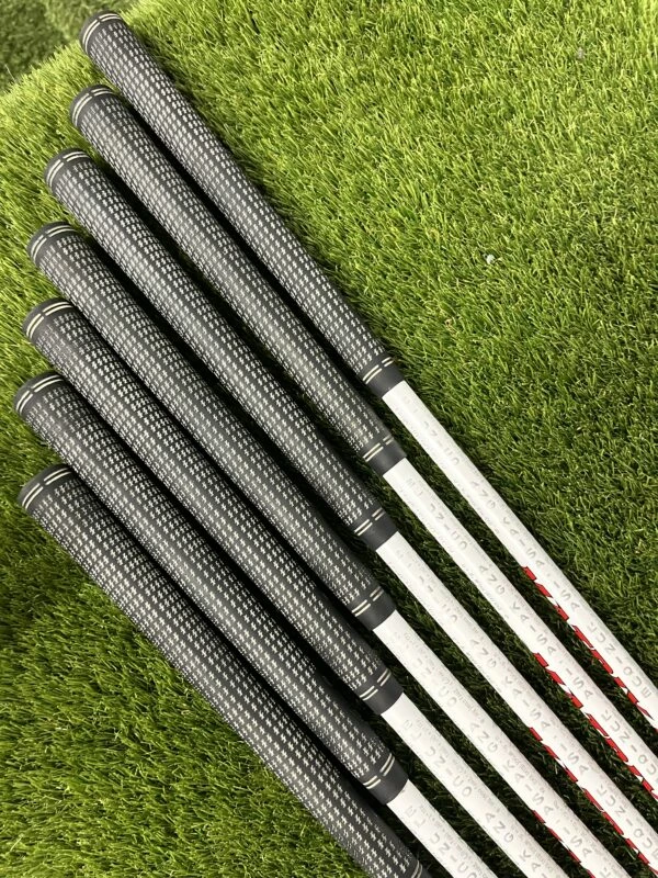 Wilson D100 Graphite Irons Set 5-SW//Reg Graphite 2 Wilson D100 Graphite Irons Set 5-SW//Reg Graphite - Image 2