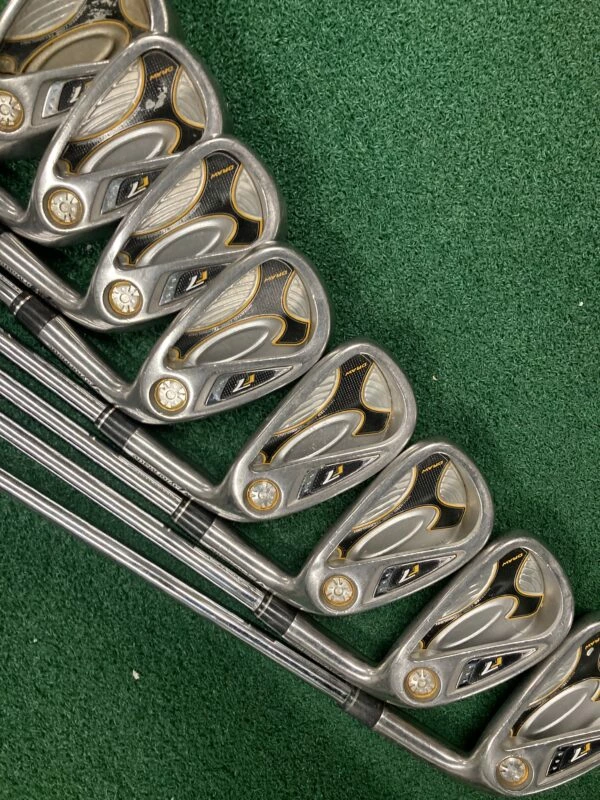 Taylormade R7 Draw Irons 4-Sw // Reg 1 Taylormade R7 Draw Irons 4-Sw // Reg