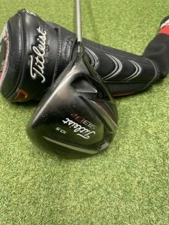 Titliest 913 D2 10.5//Stiff