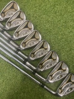 Taylormade R7 3-PW // Reg