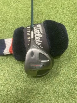 Titleist Titanium 975D 10.5° Driver // Stiff