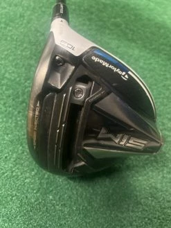 TaylorMade Sim 10.5° Driver // Reg