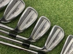 Titleist 714 CB Irons 5-PW // Stiff