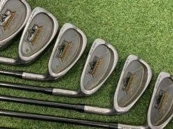 Wilson Pro Staff Oversied Irons 4-PW // Graphite Reg
