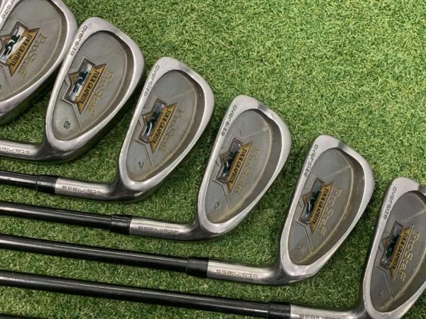 Wilson Pro Staff Oversied Irons 4-PW // Graphite Reg 1 Wilson Pro Staff Oversied Irons 4-PW // Graphite Reg