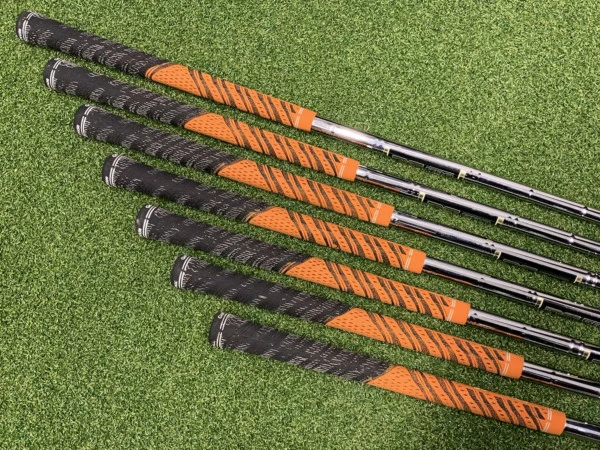 Wilson Staff FG Tour V4 Irons 4-PW // Stiff 4 Wilson Staff FG Tour V4 Irons 4-PW // Stiff - Image 4